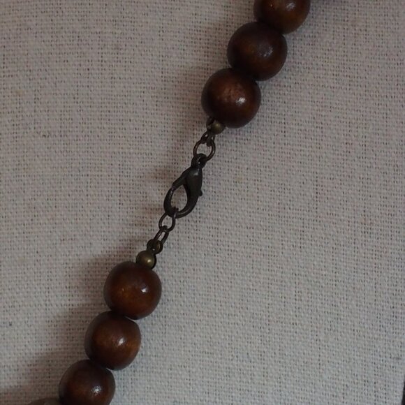 Chunky Wood Bead & Metal Necklace - Picture 4 of 4